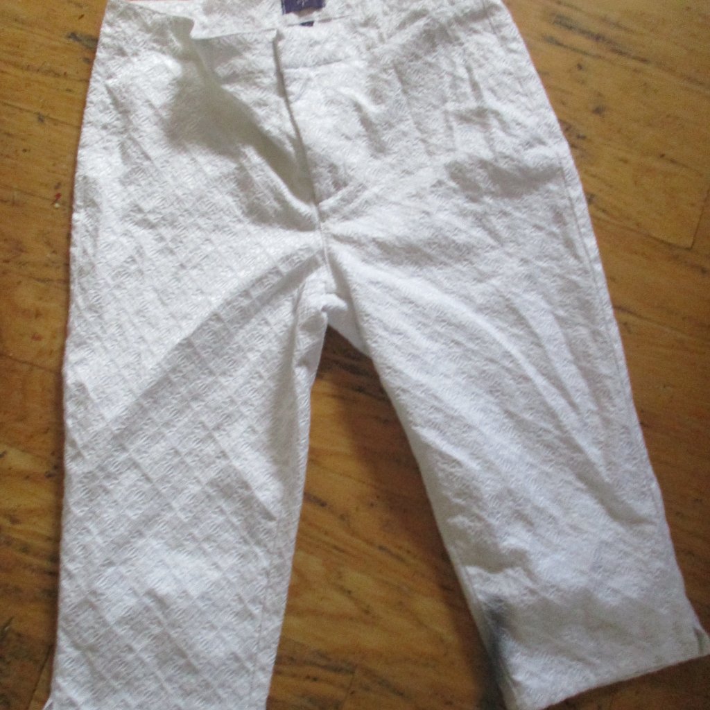 Nydj Modern Textured White Skimmer Crop Capri Bermuda 8